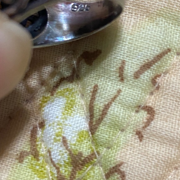 Onyx and Mother of pearl checker board pattern Sterling Silver Ring size 5 - Picture 3 of 4